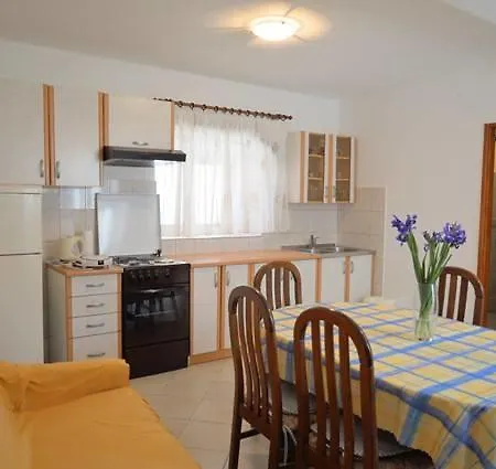 Apartment Josip *